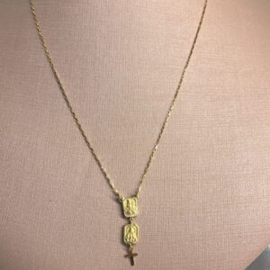 Escapulário feminino em Ouro 18k